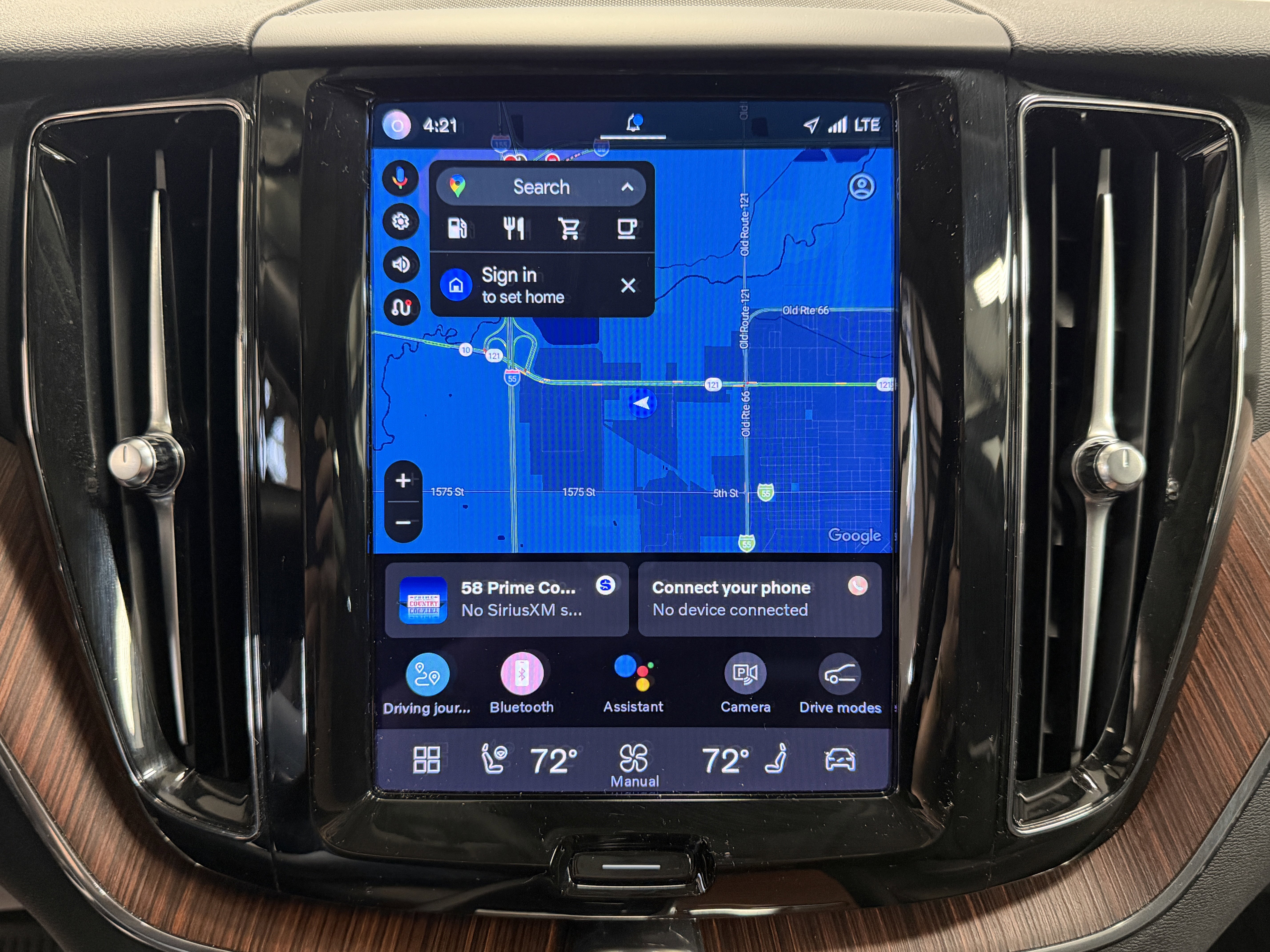 Used 2023 Volvo XC60 B5 Plus w/ Protection Package Premier image 8