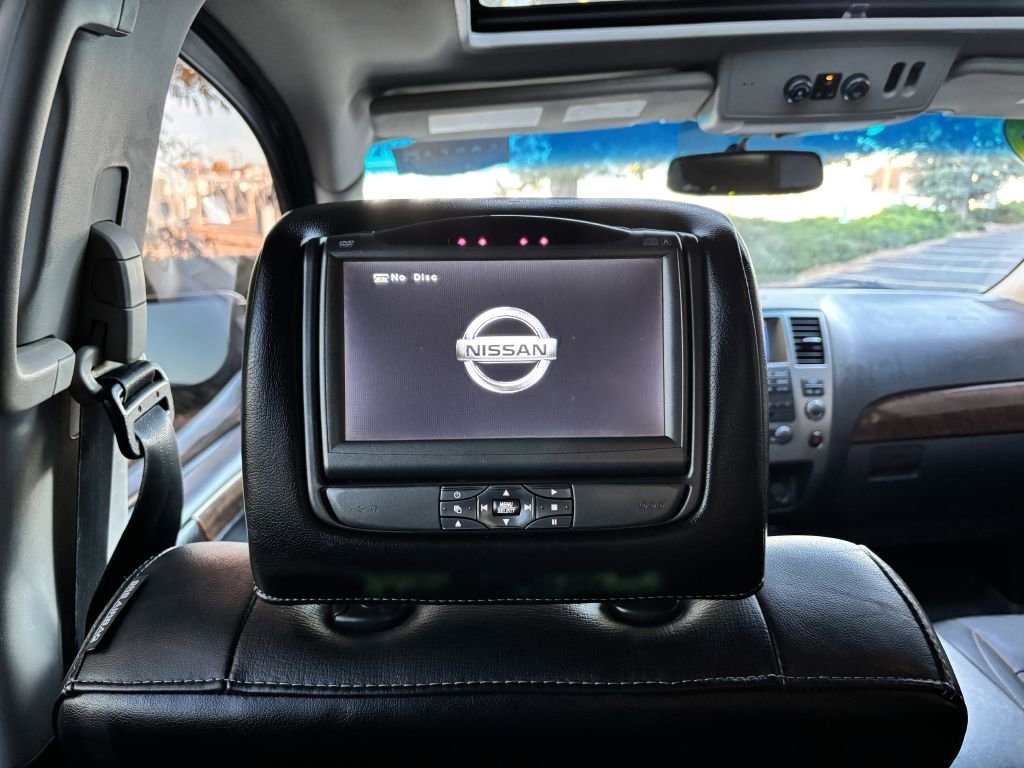 Used 2014 Nissan Armada Platinum image 19