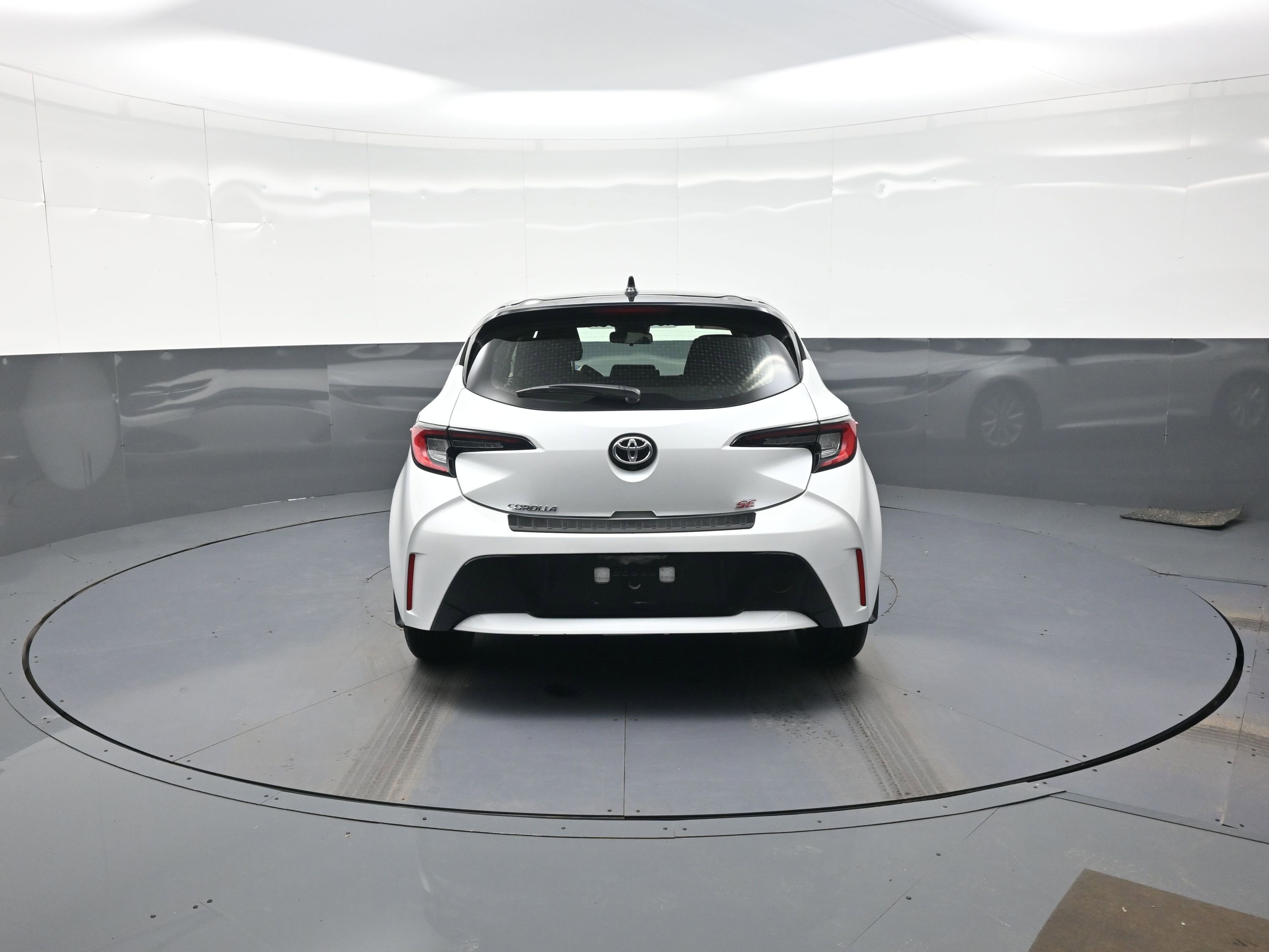 Used 2023 Toyota Corolla SE image 4
