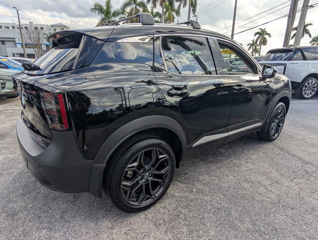Used 2025 Nissan Kicks SR image 16