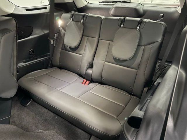 Used 2026 Ford Explorer Active w/ Active Comfort Package RWD image 28