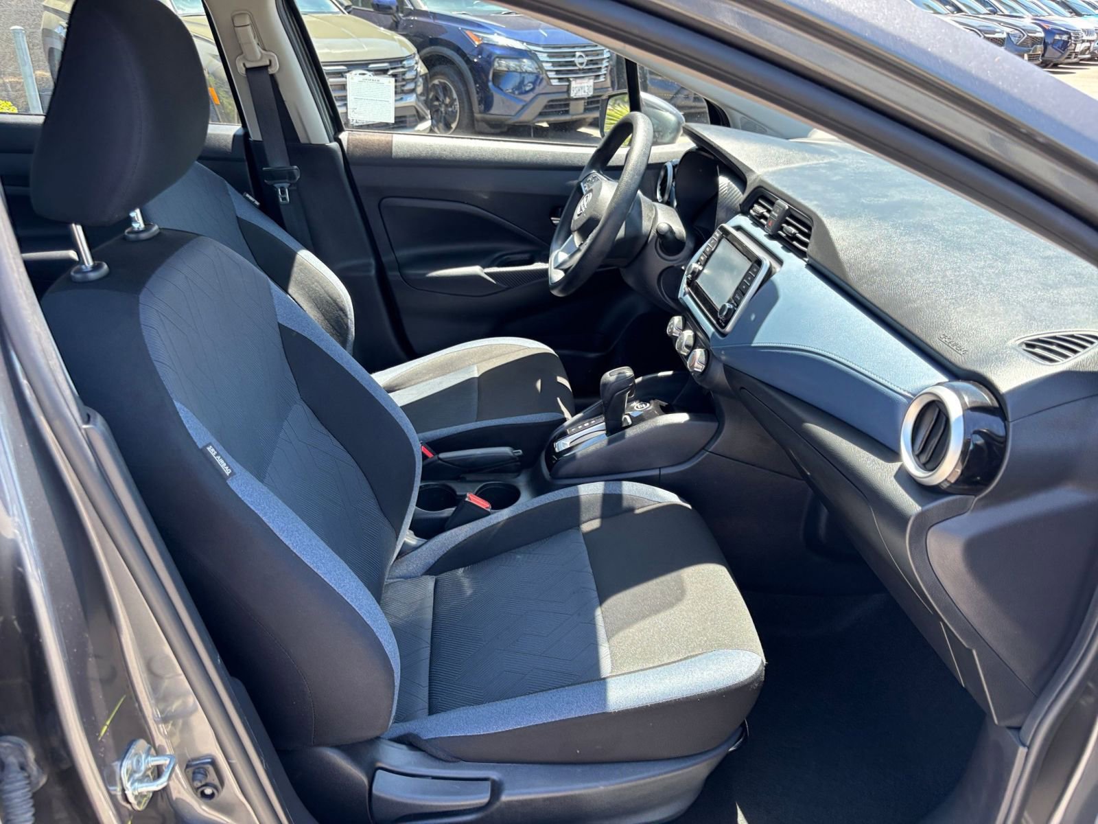 Used 2025 Nissan Versa SV FWD image 35