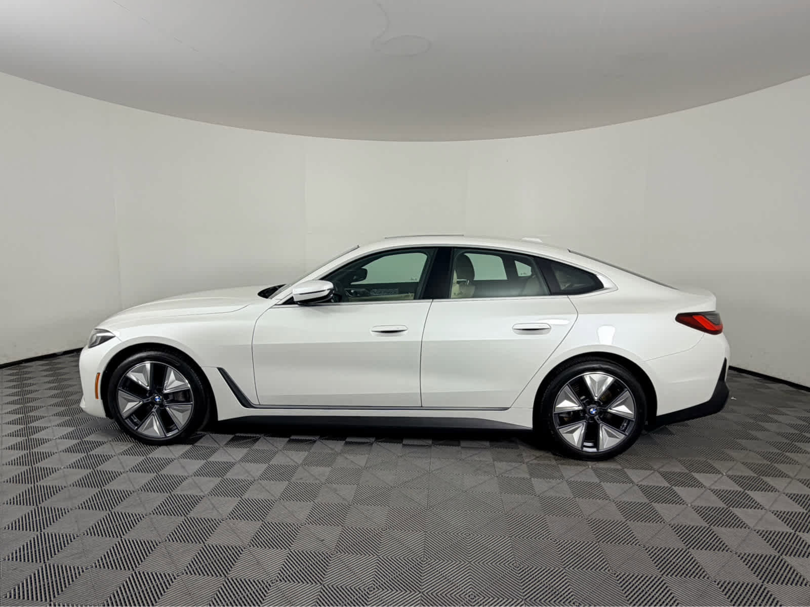 Certified 2025 BMW i4 eDrive40 w/ Driving Assistance Package image 6