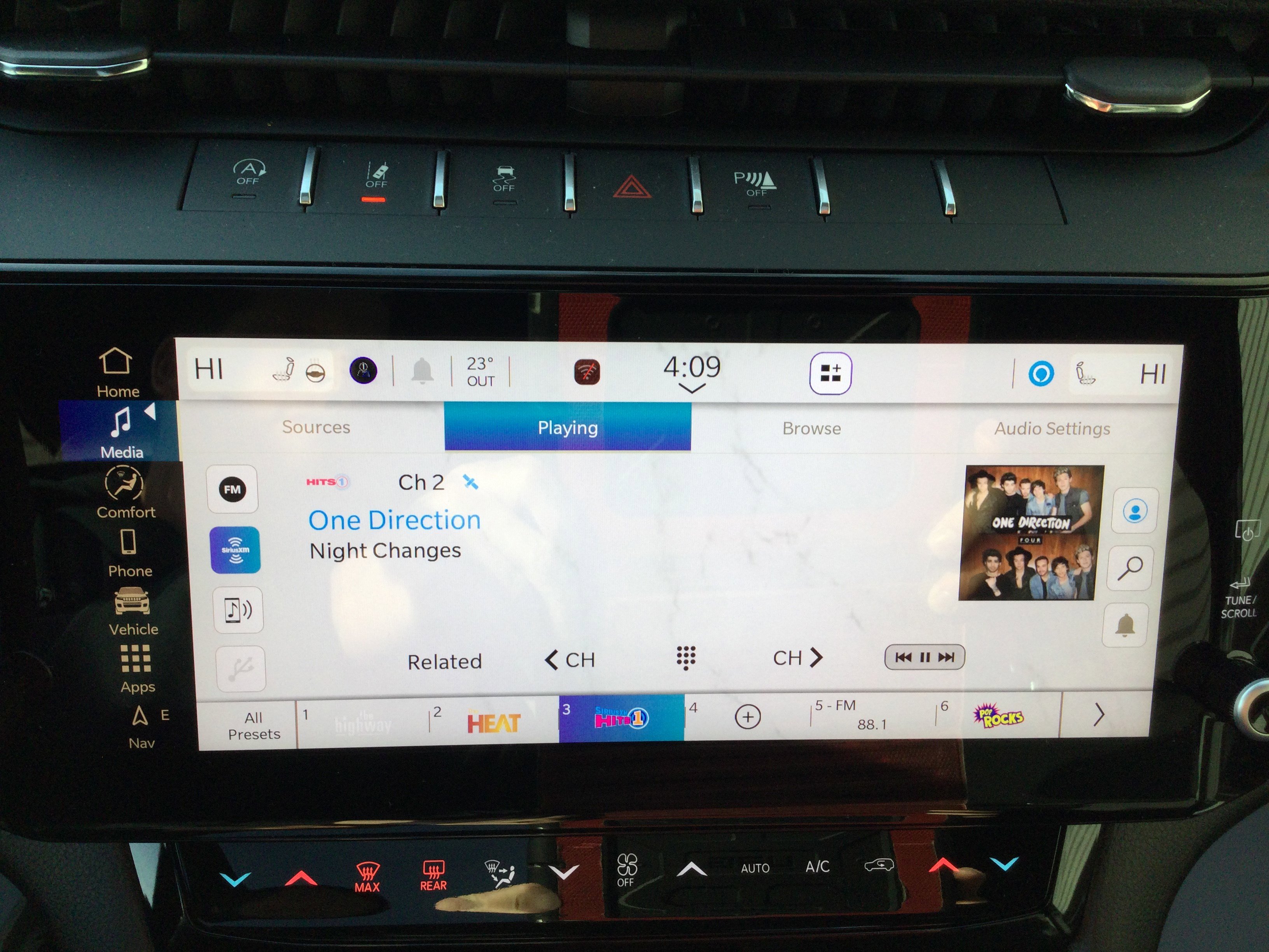 New 2026 Jeep Grand Cherokee Limited image 10