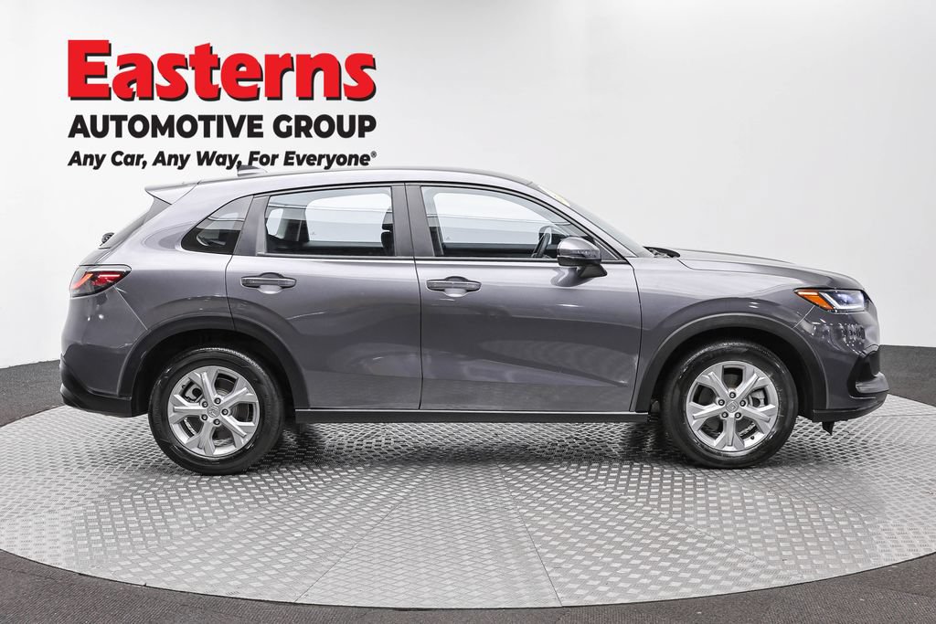 Used 2025 Honda HR-V LX image 4