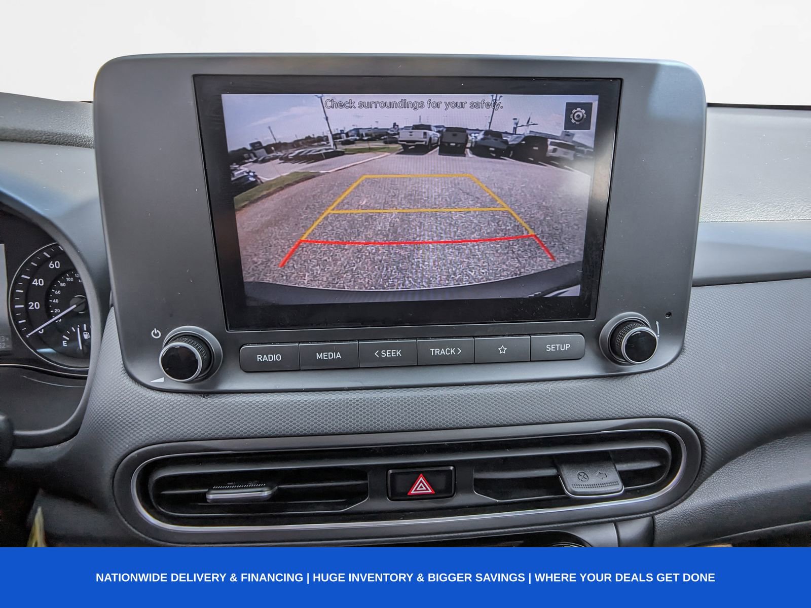 Used 2022 Hyundai Kona SE image 27