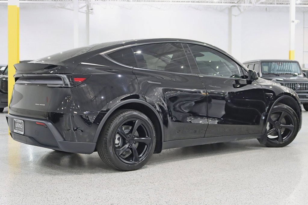 Used 2026 Tesla Model Y AWD image 9