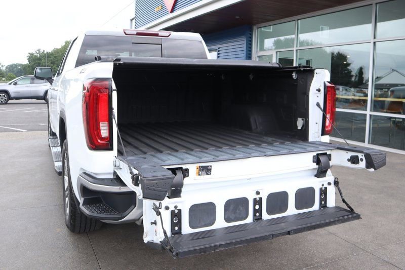Used 2021 GMC Sierra 1500 SLT w/ SLT Premium Package image 9
