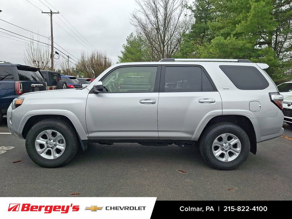 Used 2024 Toyota 4Runner SR5 RWD image 9