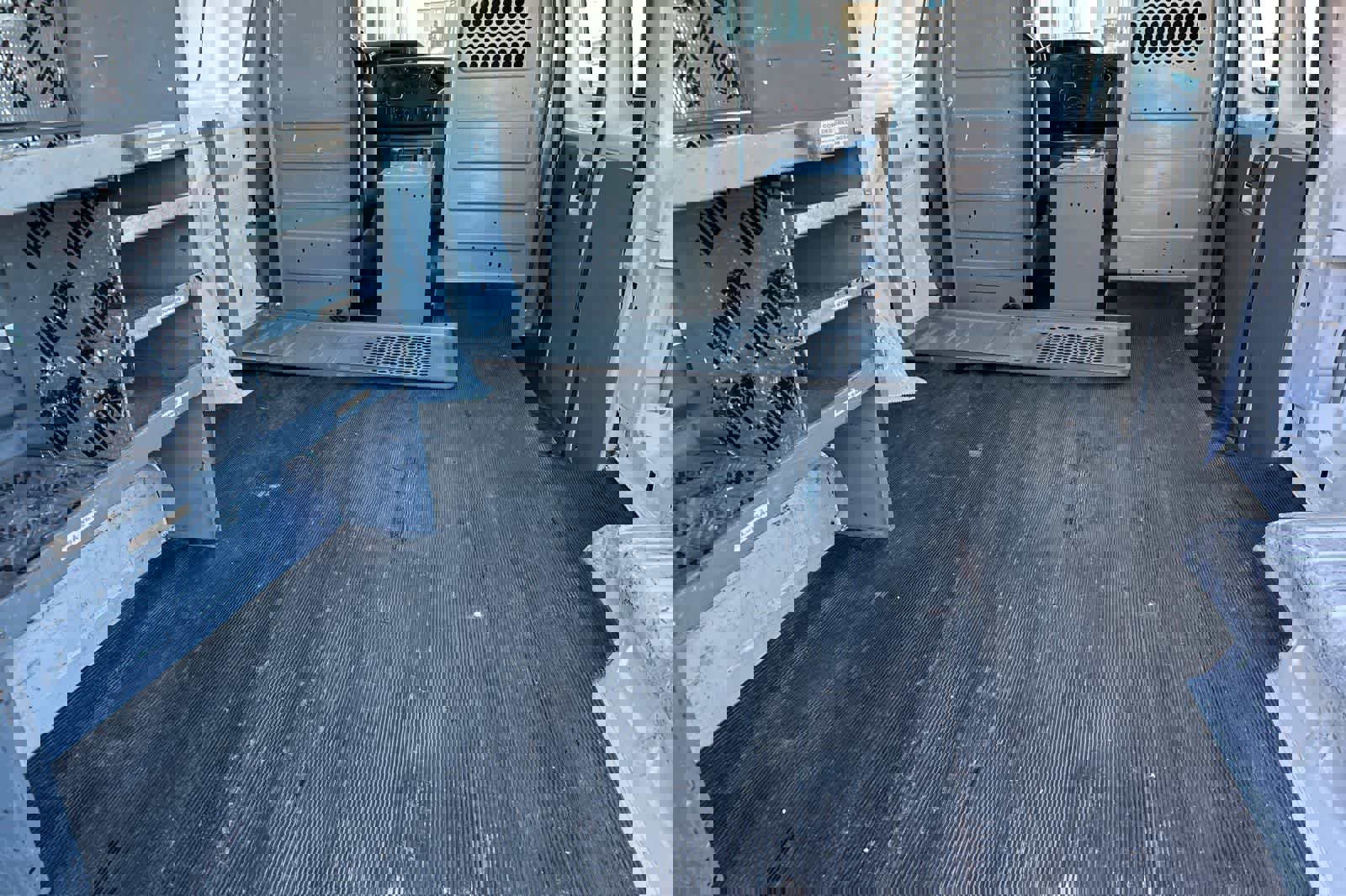 Used 2014 Ford E-250 and Econoline 250 w/ Power Group image 16