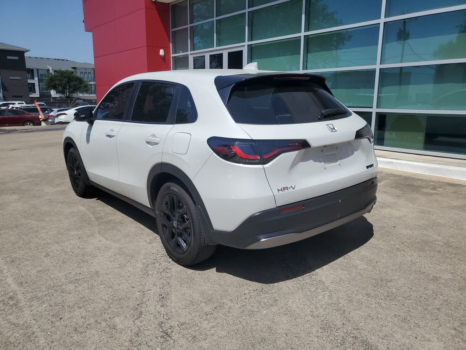 Used 2024 Honda HR-V Sport image 4