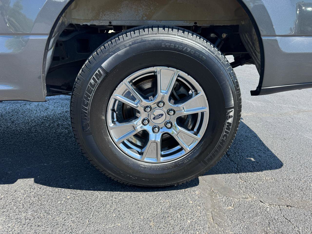 Used 2015 Ford F150 XLT w/ Equipment Group 301A Mid RWD image 9