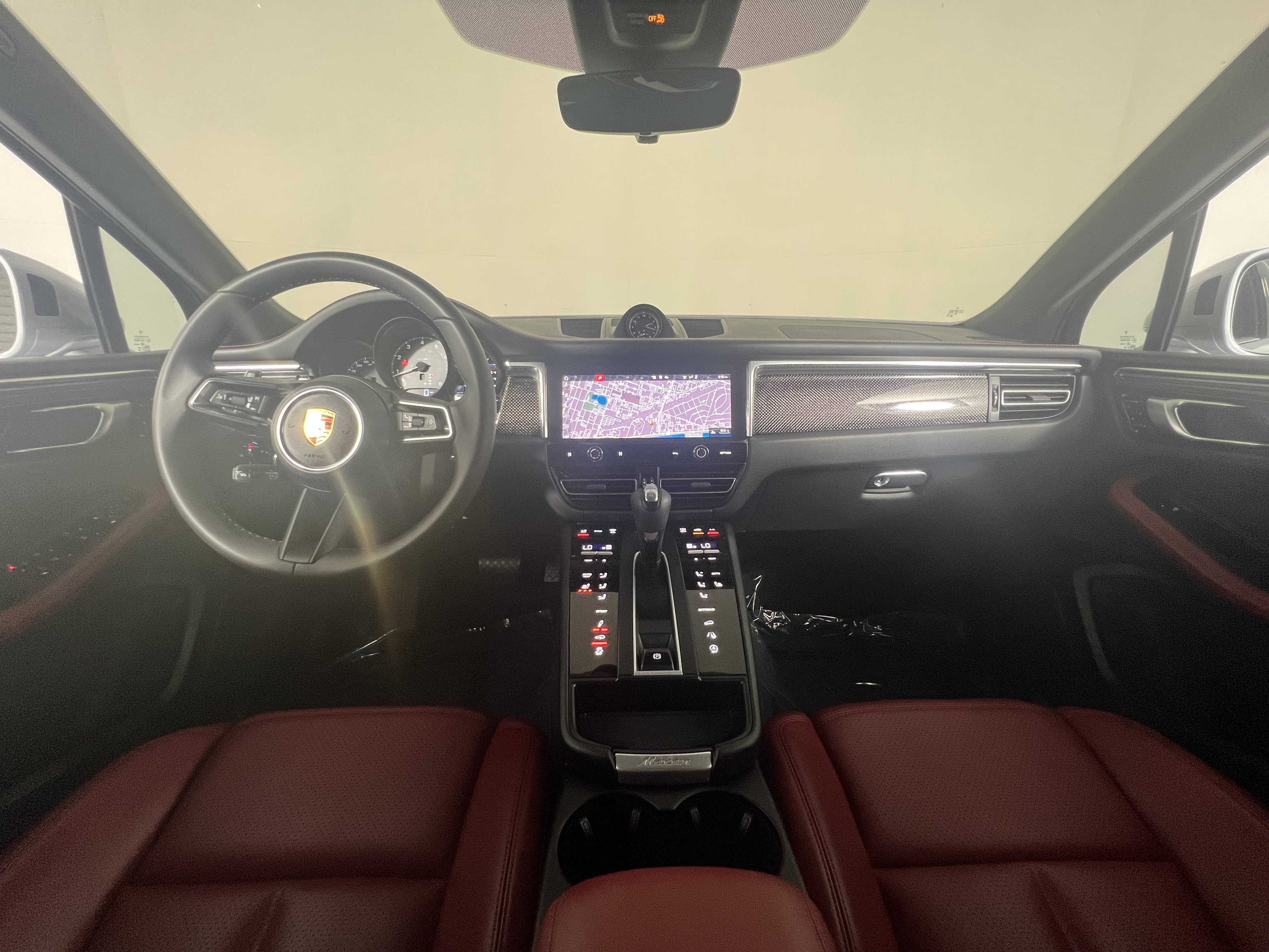 Certified 2025 Porsche Macan S AWD/4WD image 13