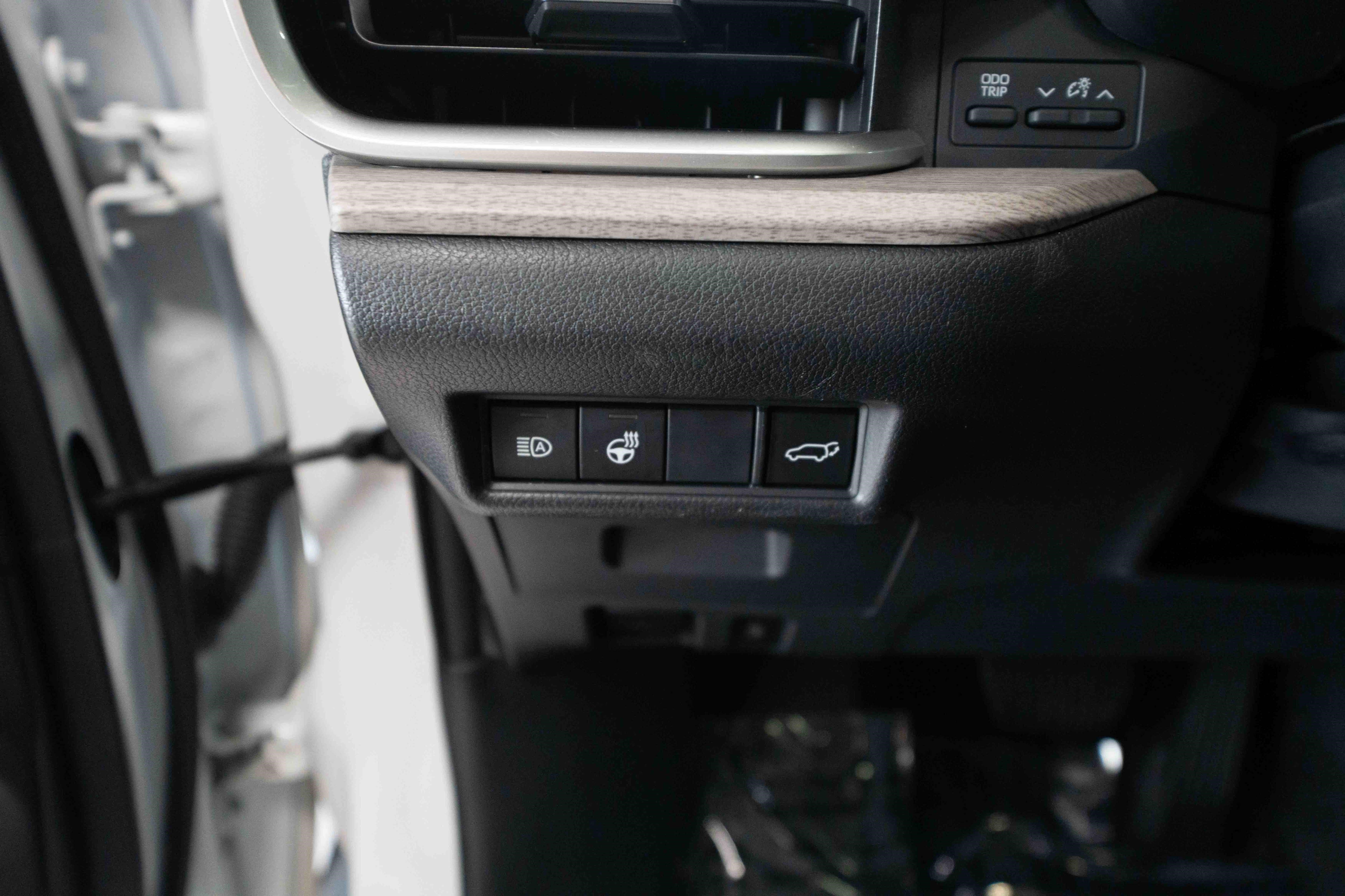 Used 2024 Toyota Grand Highlander AWD image 11
