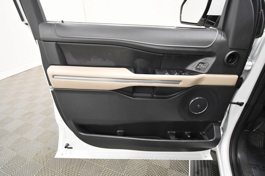 Used 2024 Ford Expedition Max Limited image 13