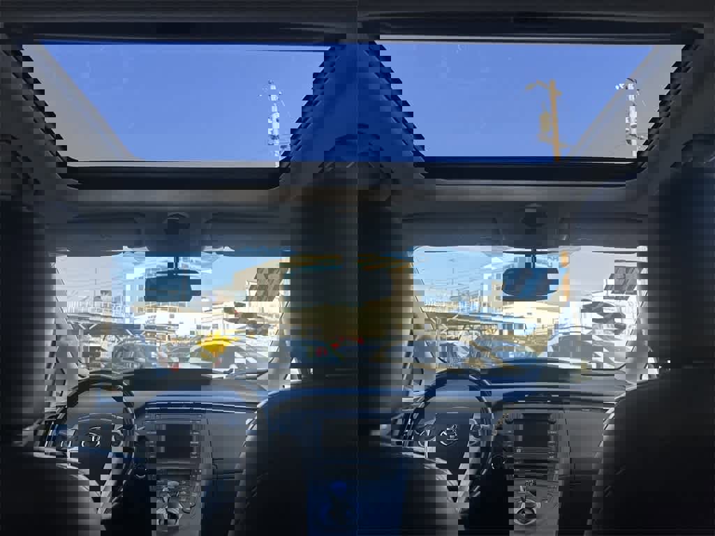 Used 2011 Toyota Prius Five image 11