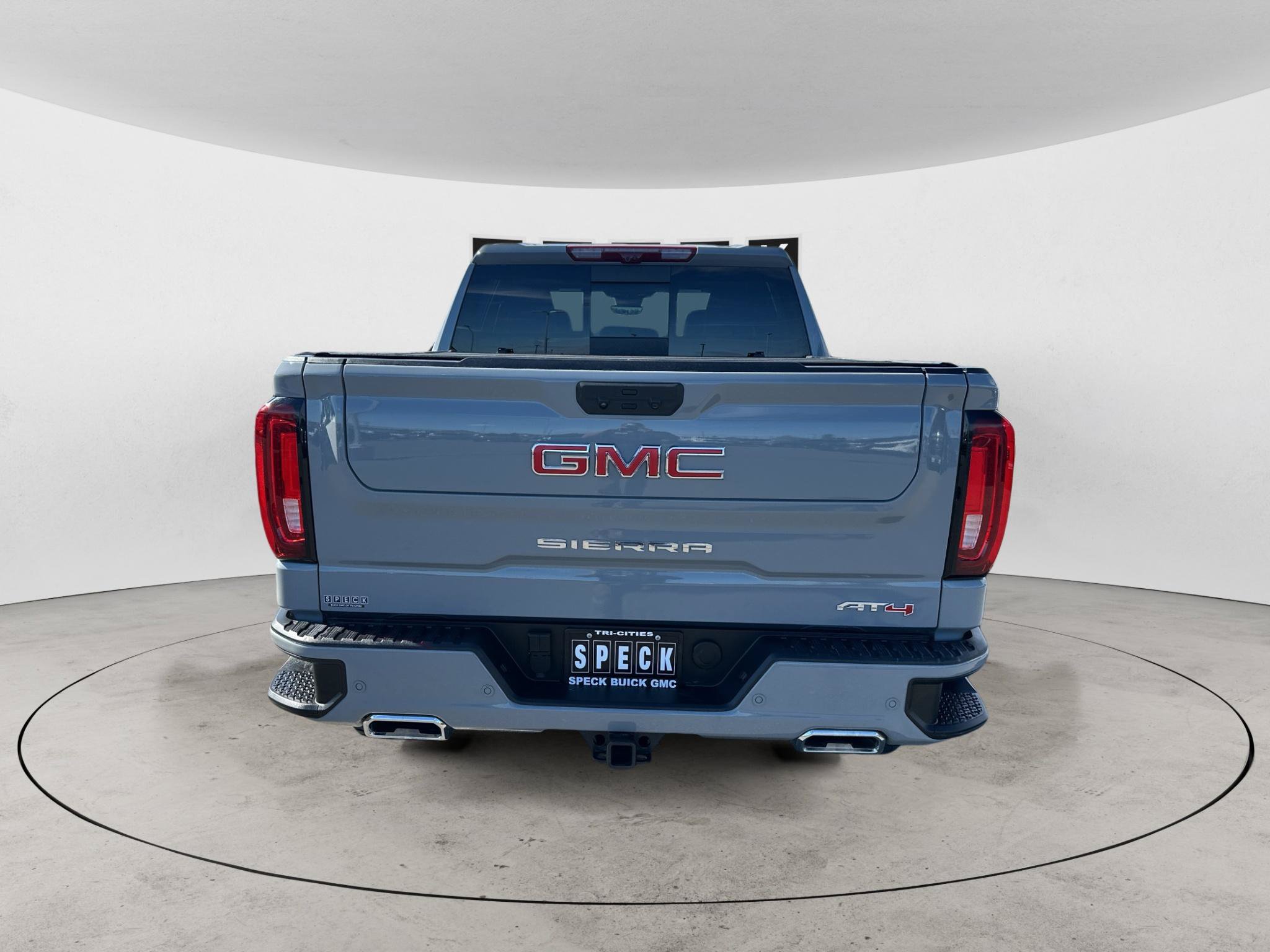 Used 2025 GMC Sierra 1500 AT4 w/ AT4 Premium Package AWD/4WD image 4