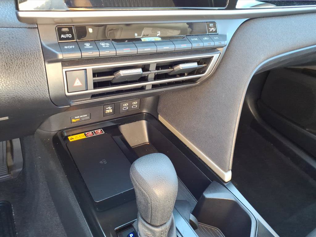 New 2025 Toyota Camry LE FWD image 32