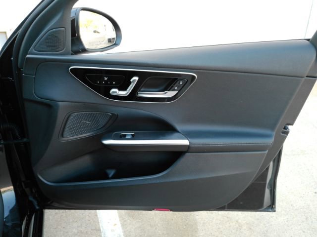 Used 2023 Mercedes-Benz C 300 Sedan image 21