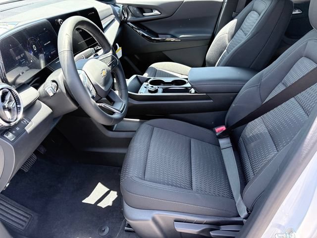 New 2026 Chevrolet Equinox LT w/ Safety and Technology Package FWD image 8