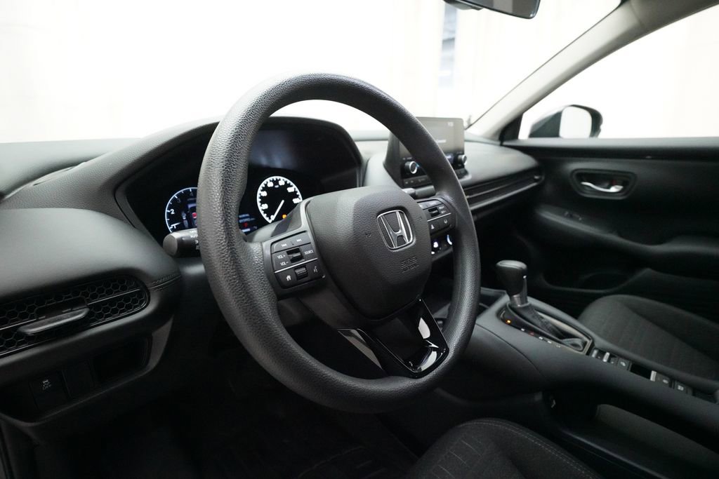 Used 2023 Honda HR-V LX image 8
