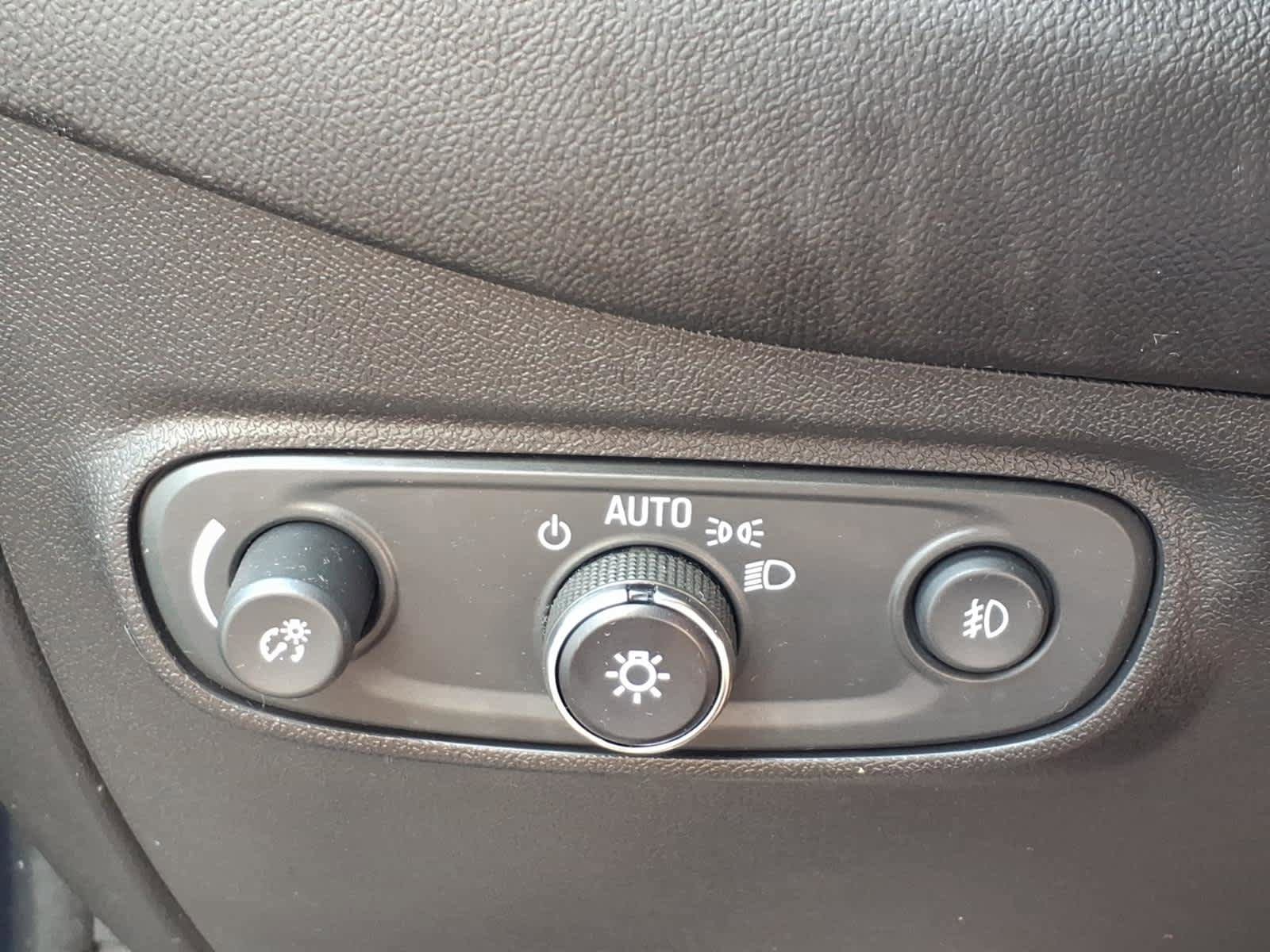 Used 2021 Chevrolet Equinox LT AWD/4WD image 11