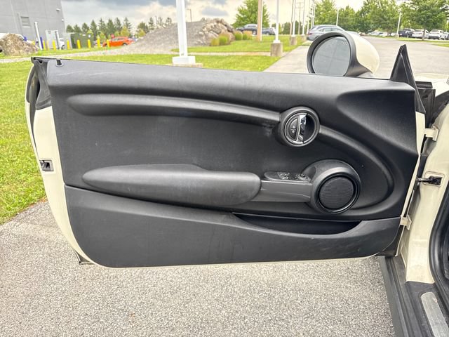 Used 2016 MINI Cooper 2-Door Hardtop FWD image 22