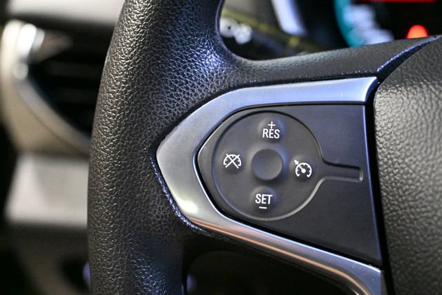 Used 2021 Chevrolet Traverse LS FWD image 36