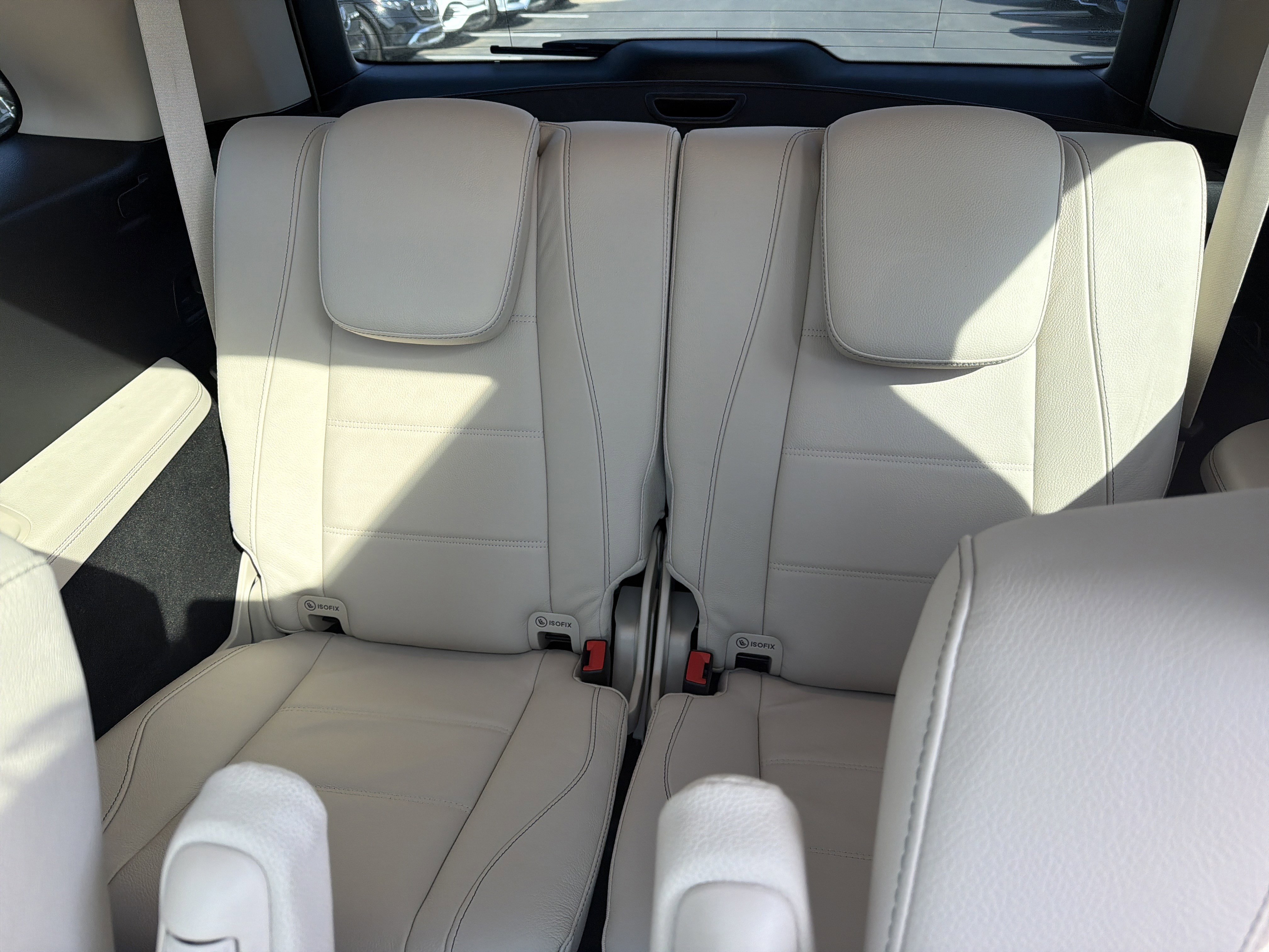 Certified 2025 Mercedes-Benz GLS 450 4MATIC image 32