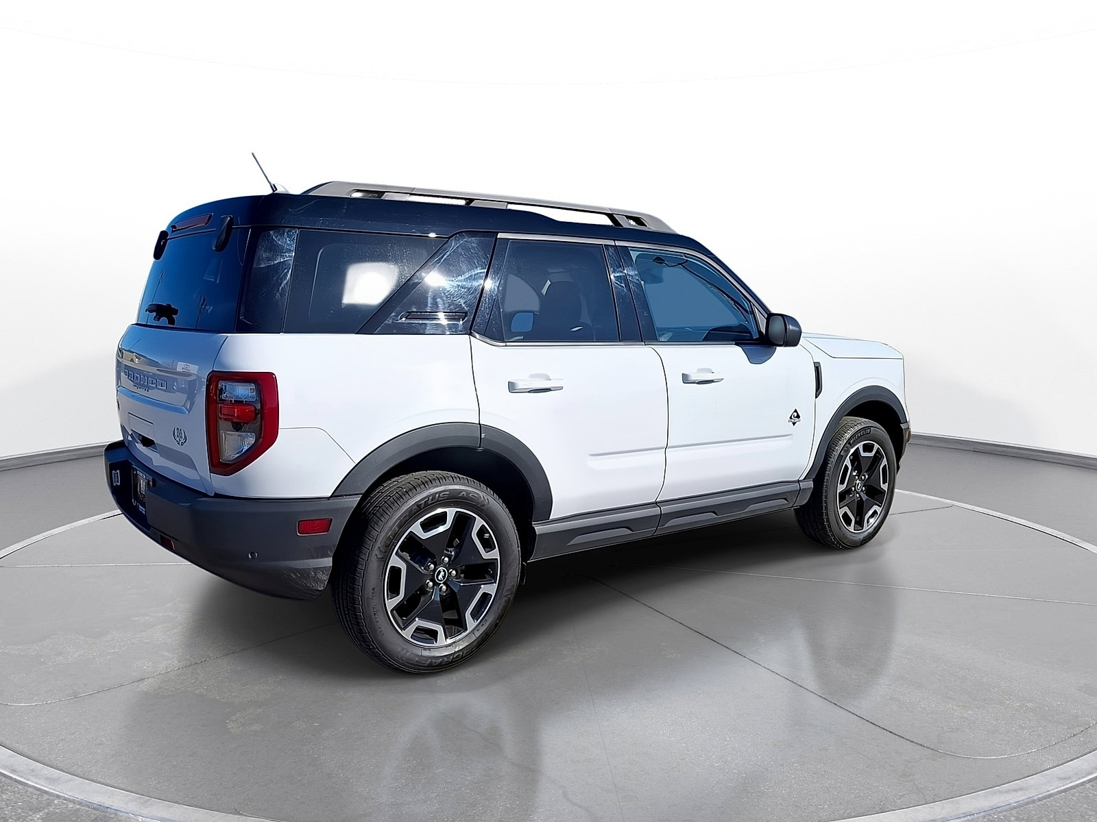 Used 2022 Ford Bronco Sport Outer Banks image 8