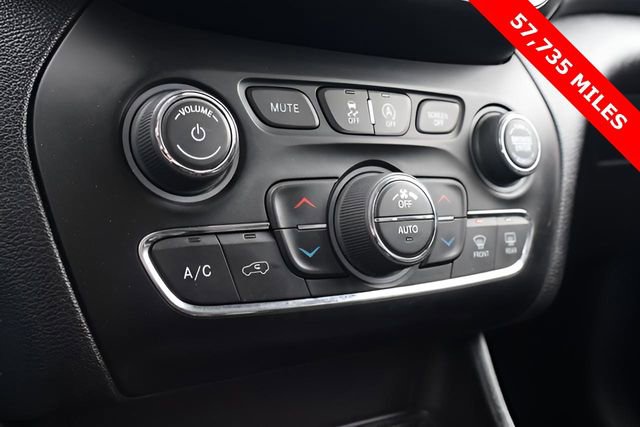 Used 2020 Jeep Cherokee Limited image 23