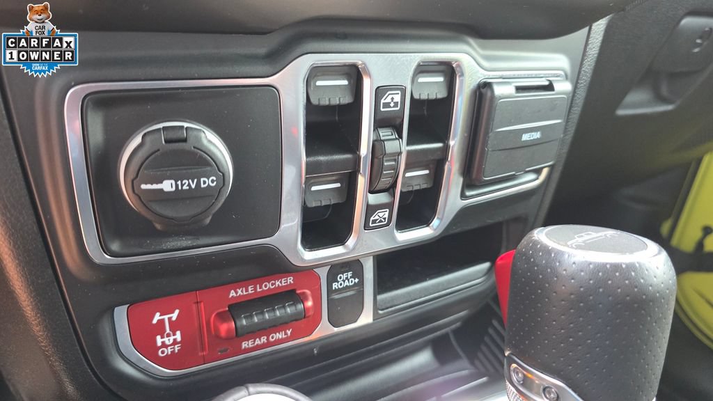 Used 2023 Jeep Gladiator Mojave w/ Cold Weather Group AWD/4WD image 35
