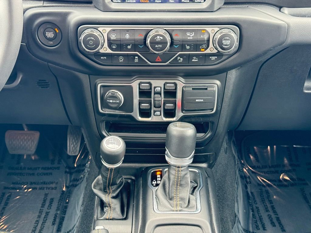 Used 2023 Jeep Gladiator Overland AWD/4WD image 22
