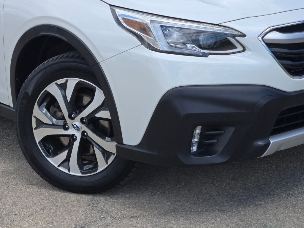 Used 2021 Subaru Outback Limited AWD/4WD image 3