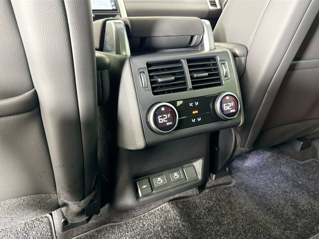 Used 2025 Land Rover Discovery S AWD/4WD image 16