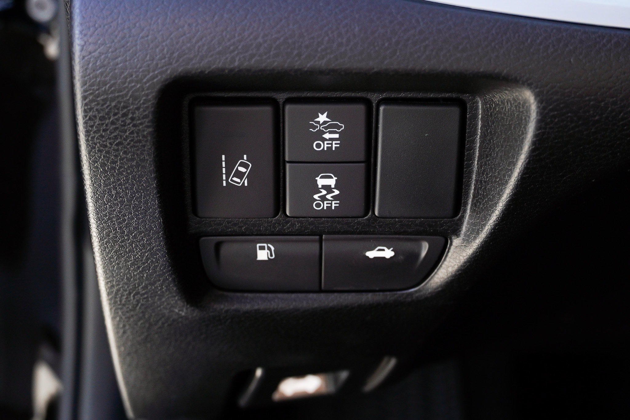 Used 2018 Acura TLX w/ Technology Package AWD/4WD image 17