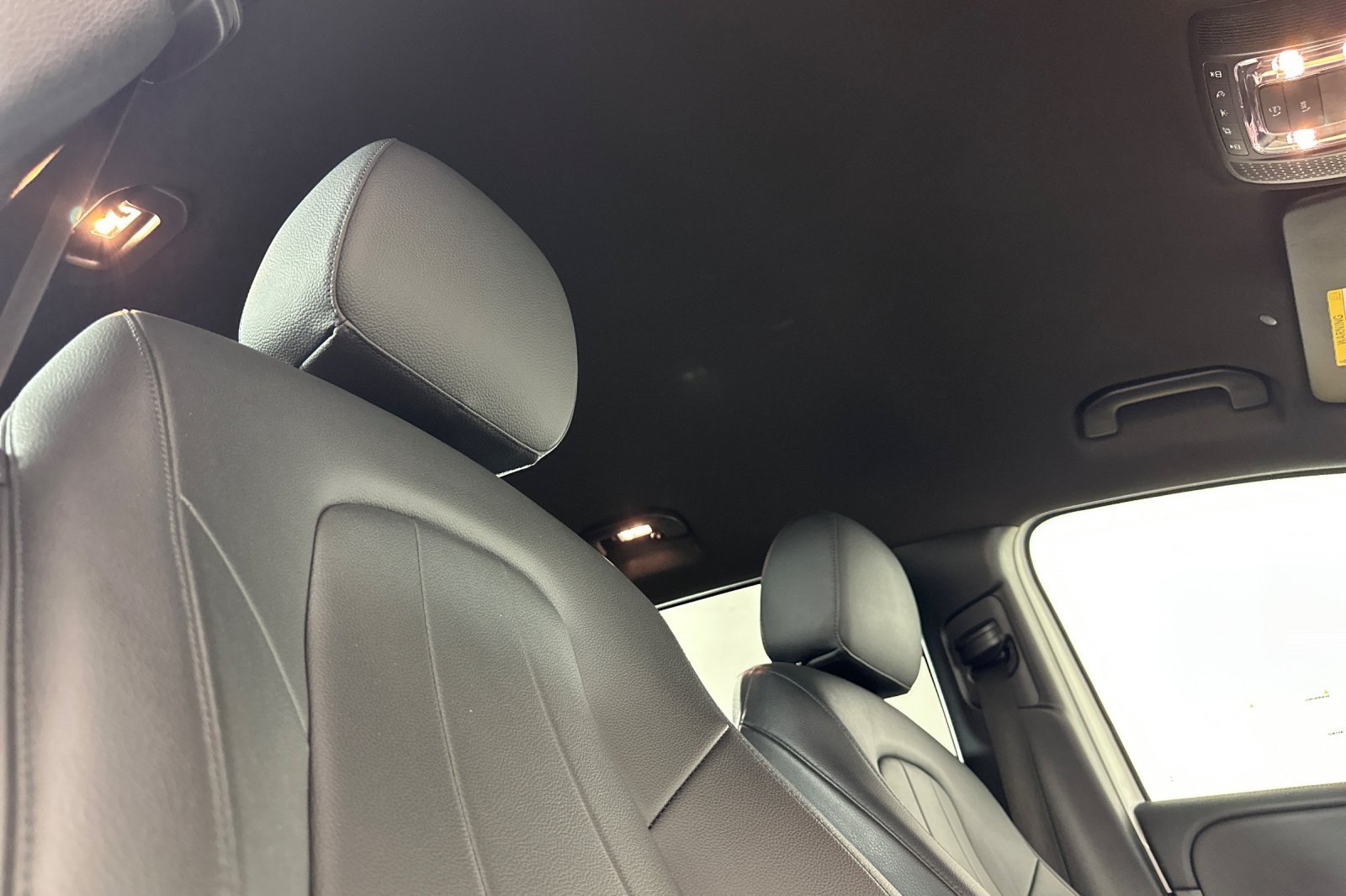 Used 2022 Mercedes-Benz GLB 250 image 16