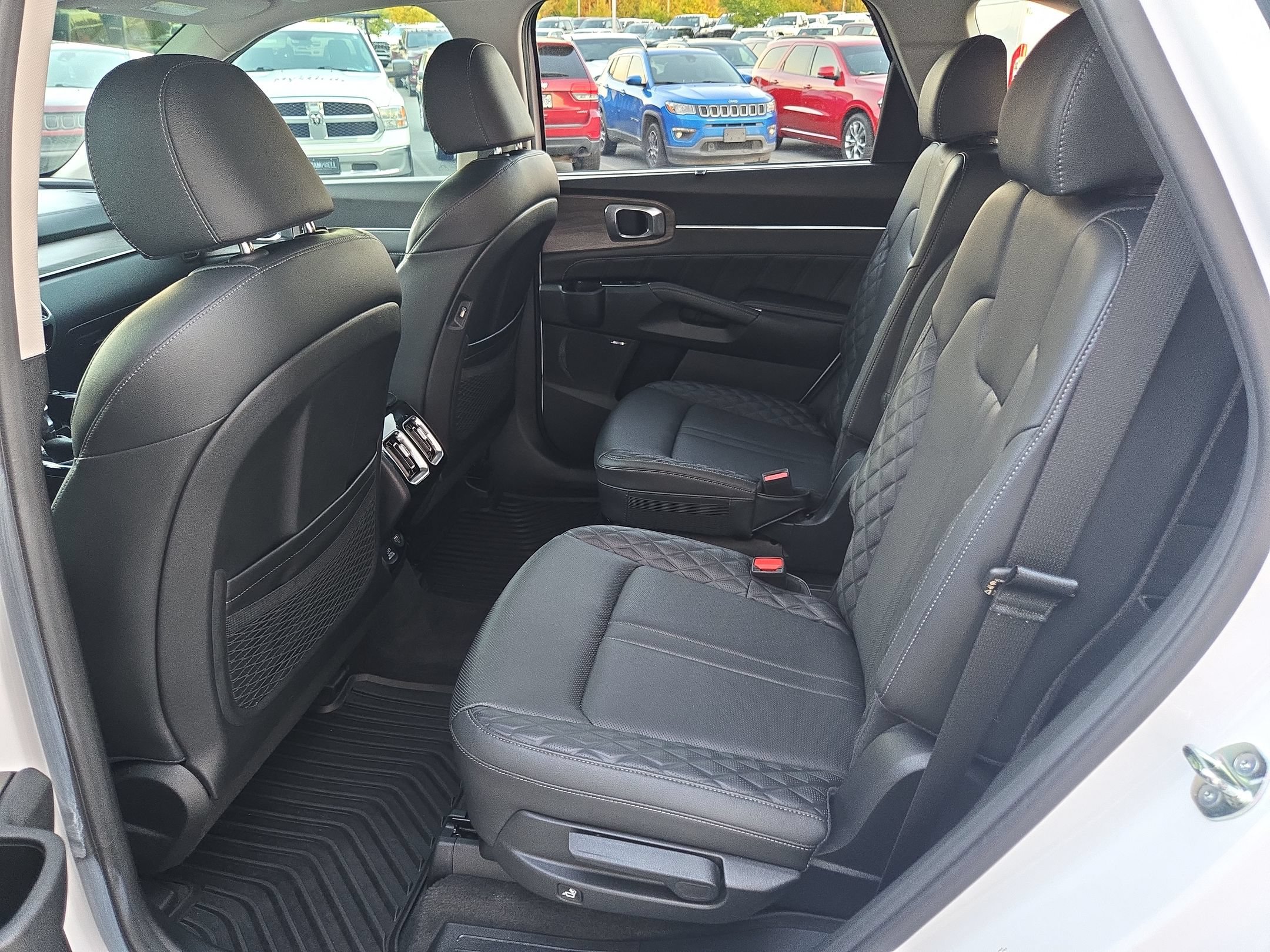 Used 2023 Kia Sorento SX Prestige AWD/4WD image 37