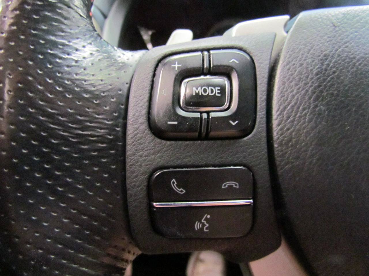 Used 2016 Lexus RC 200t RWD image 29