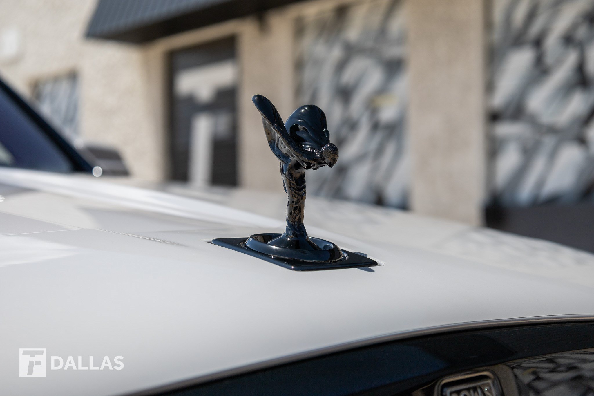 Used 2022 Rolls-Royce Cullinan Black Badge w/ Dark Exterior Package AWD/4WD image 19