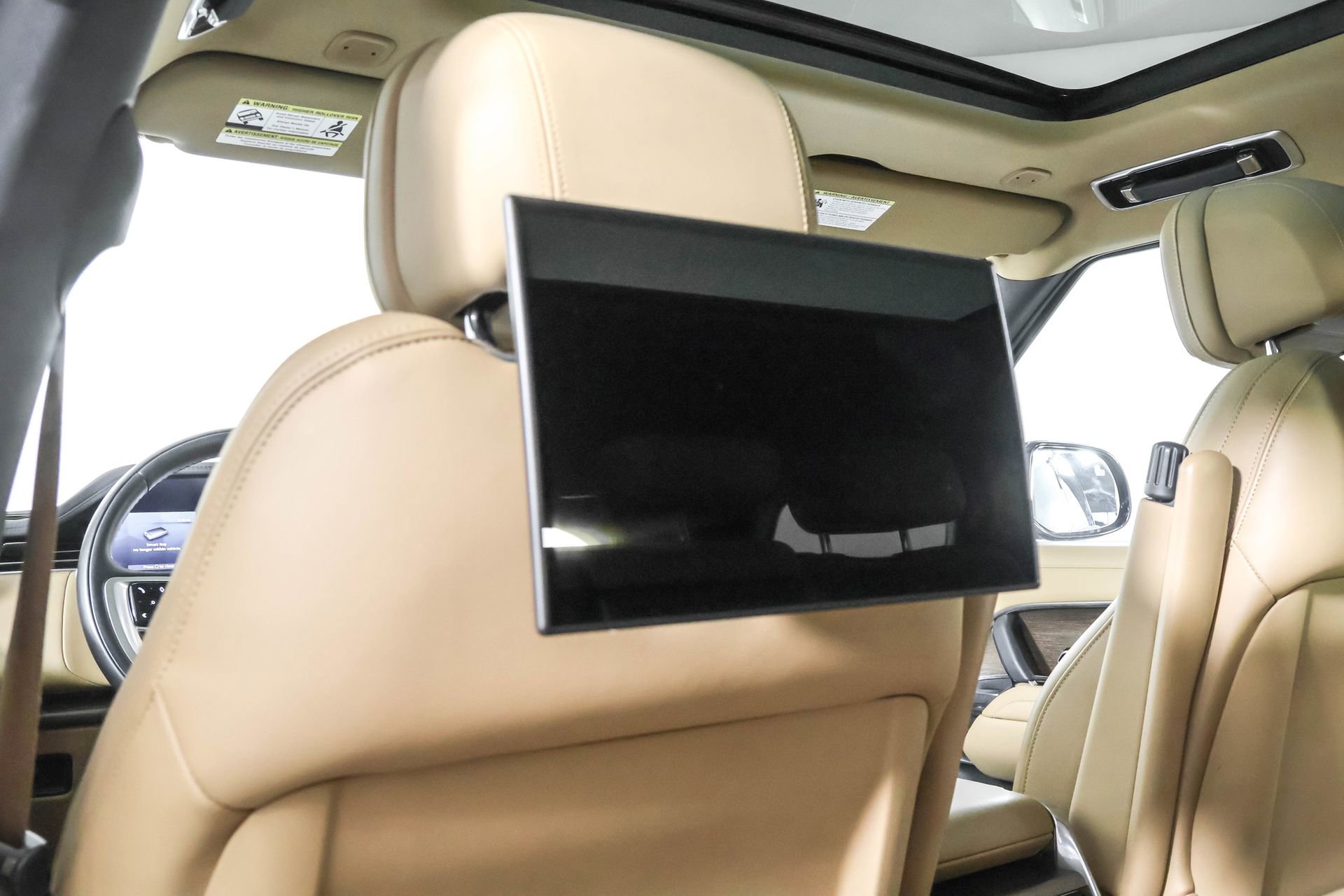 Used 2024 Land Rover Range Rover Long Wheelbase SE image 39