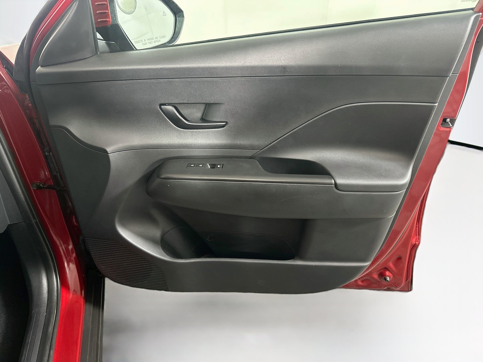 Used 2025 Hyundai Kona SEL FWD image 33