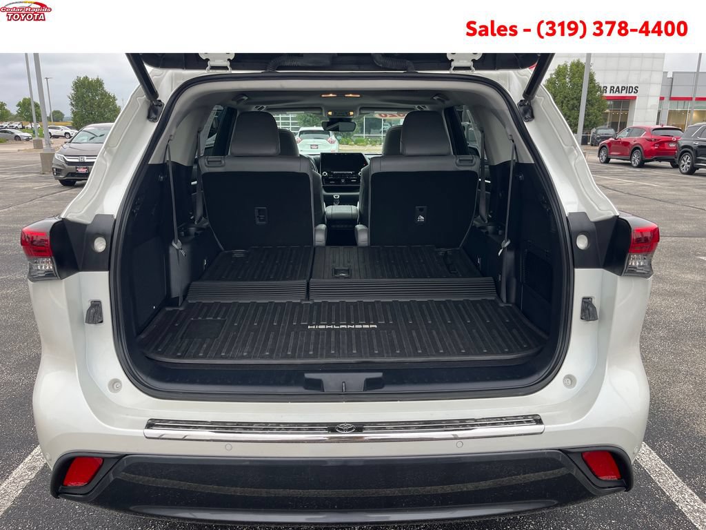 Certified 2020 Toyota Highlander Limited AWD/4WD image 8