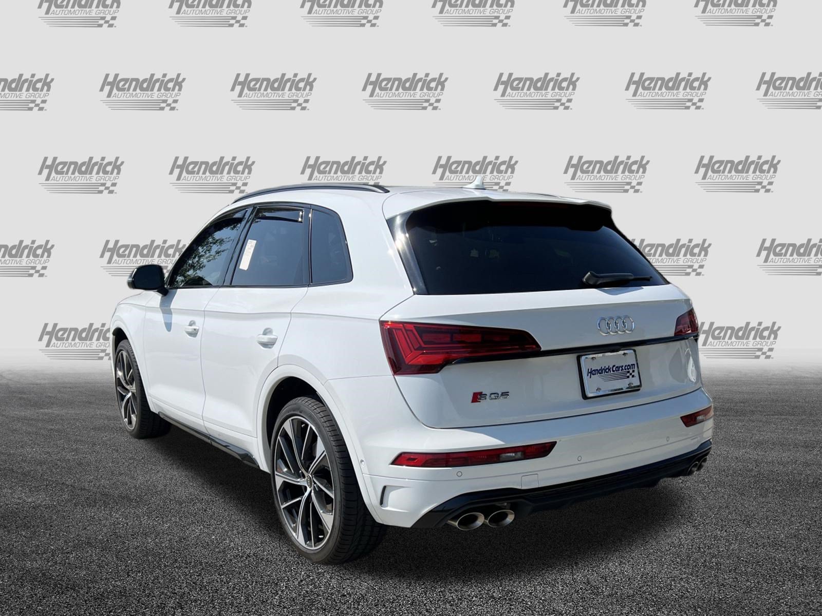 Used 2024 Audi SQ5 Prestige AWD/4WD image 9