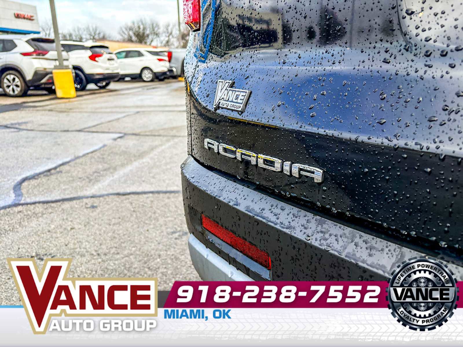 Used 2023 GMC Acadia SLT AWD/4WD image 11