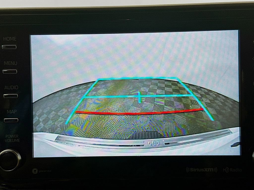 Used 2022 Toyota Highlander XLE image 19