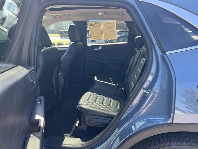 Used 2024 Ford Escape Platinum w/ Premium Technology Package image 31