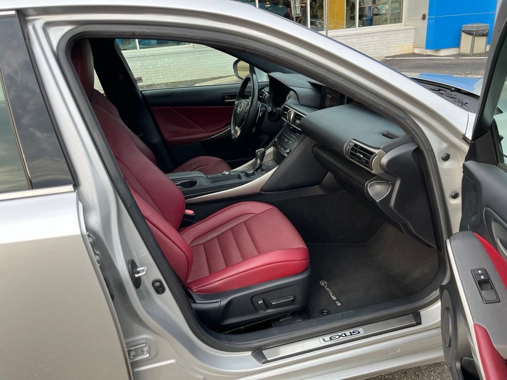 Used 2019 Lexus IS 300 F Sport w/ F Sport Package RWD image 46