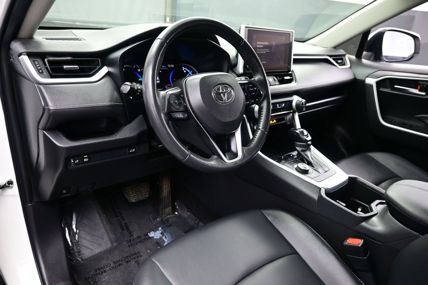 Used 2024 Toyota RAV4 XLE Premium AWD/4WD image 13