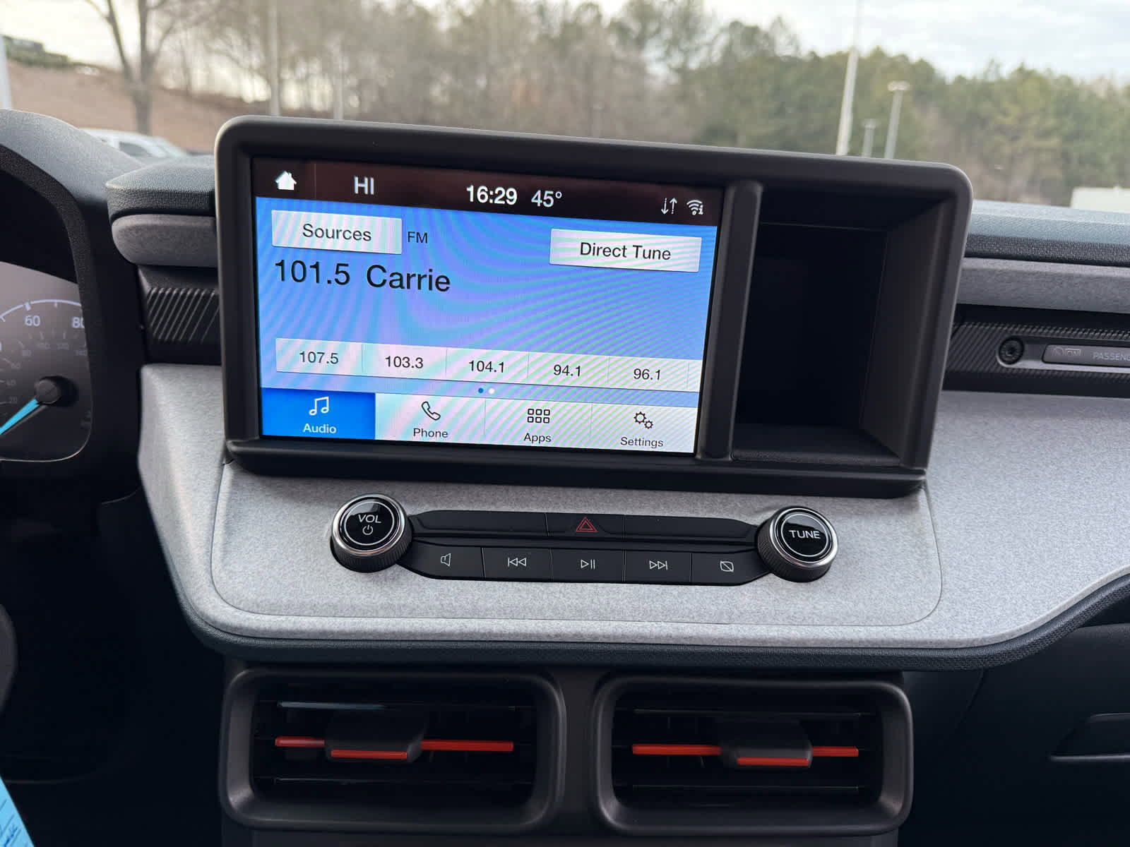 Used 2024 Ford Maverick XLT image 17